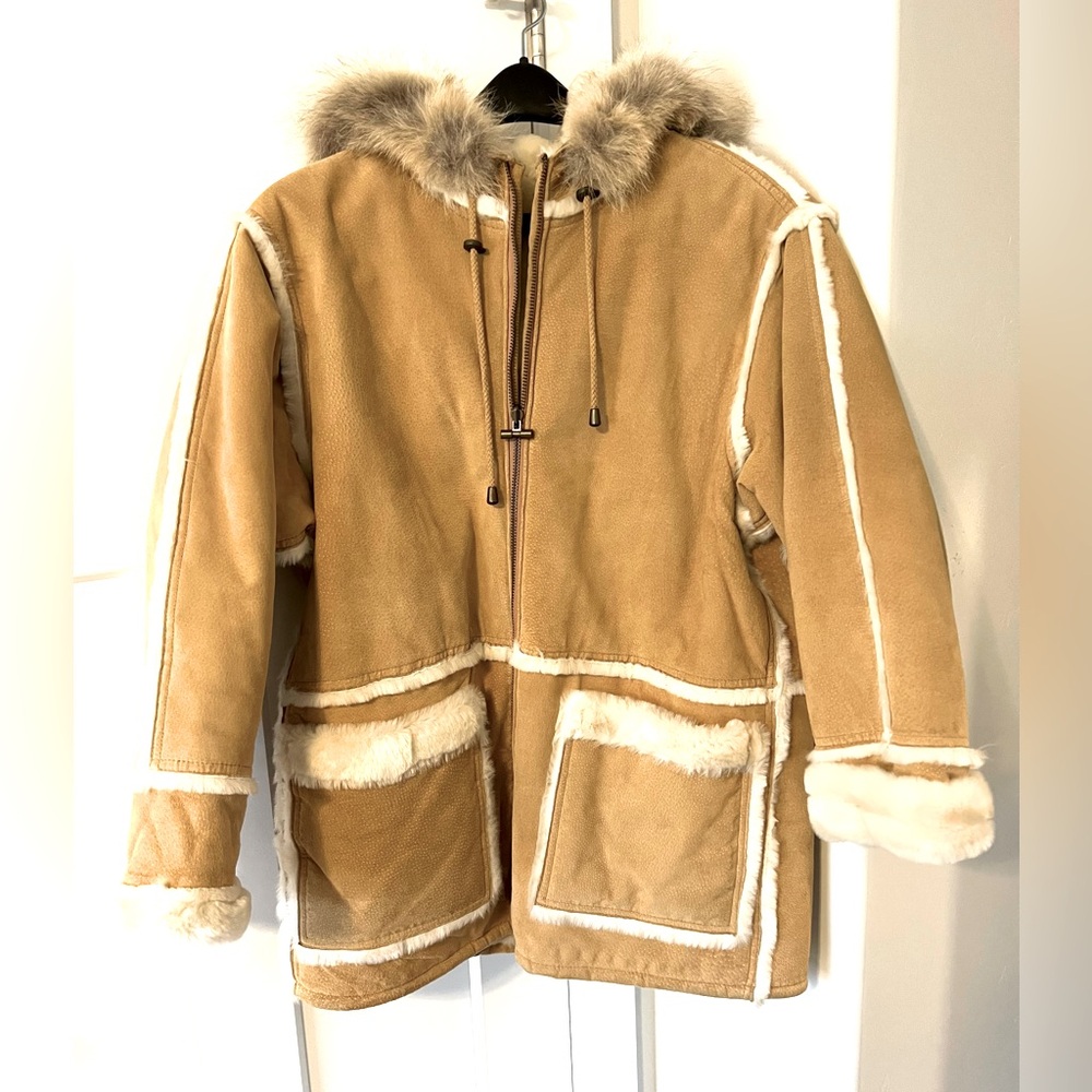 Womens vintage size Medium leather fur trim coat